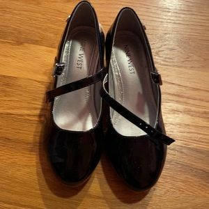 Nine W. girls black patent dress shoes